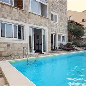 8 Bedroom Seaside Villa with Pool in Zaton Bay near Dubrovnik, Sleeps 17-22