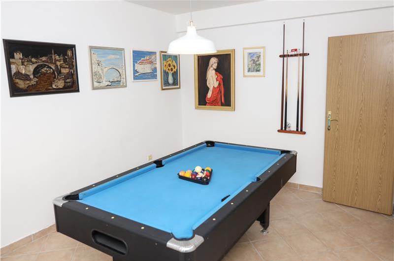 8 Bedroom Seaside Villa with Pool in Zaton Bay near Dubrovnik, Sleeps 17-22
