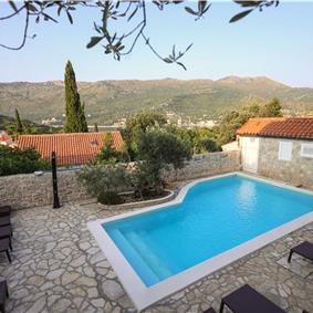 8 Bedroom Seaside Villa with Pool in Zaton Bay near Dubrovnik, Sleeps 17-22