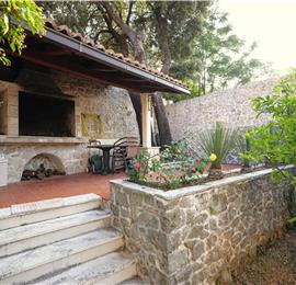 8 Bedroom Seaside Villa with Pool in Zaton Bay near Dubrovnik, Sleeps 17-22