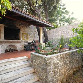 8 Bedroom Seaside Villa with Pool in Zaton Bay near Dubrovnik, Sleeps 17-22