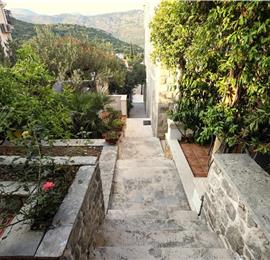 8 Bedroom Seaside Villa with Pool in Zaton Bay near Dubrovnik, Sleeps 17-22