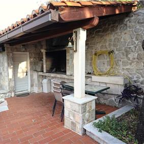 8 Bedroom Seaside Villa with Pool in Zaton Bay near Dubrovnik, Sleeps 17-22