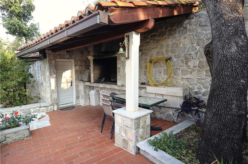 8 Bedroom Seaside Villa with Pool in Zaton Bay near Dubrovnik, Sleeps 17-22
