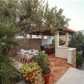 8 Bedroom Seaside Villa with Pool in Zaton Bay near Dubrovnik, Sleeps 17-22