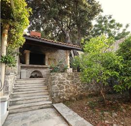 8 Bedroom Seaside Villa with Pool in Zaton Bay near Dubrovnik, Sleeps 17-22