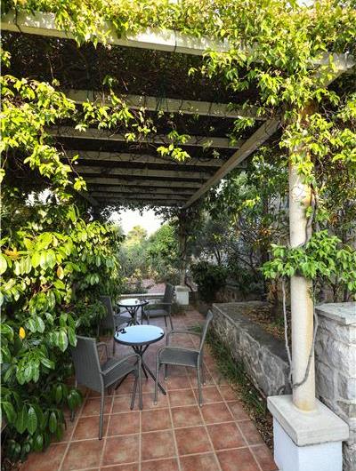 8 Bedroom Seaside Villa with Pool in Zaton Bay near Dubrovnik, Sleeps 17-22