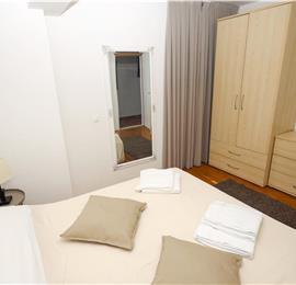 8 Bedroom Seaside Villa with Pool in Zaton Bay near Dubrovnik, Sleeps 17-22