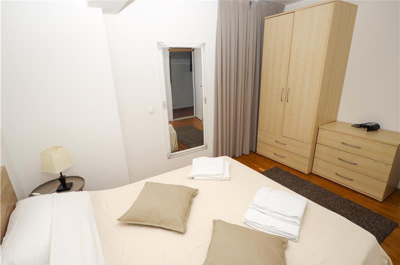 8 Bedroom Seaside Villa with Pool in Zaton Bay near Dubrovnik, Sleeps 17-22