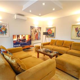 8 Bedroom Seaside Villa with Pool in Zaton Bay near Dubrovnik, Sleeps 17-22