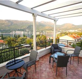 8 Bedroom Seaside Villa with Pool in Zaton Bay near Dubrovnik, Sleeps 17-22