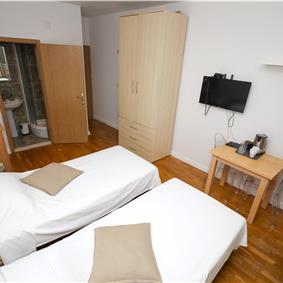 8 Bedroom Seaside Villa with Pool in Zaton Bay near Dubrovnik, Sleeps 17-22