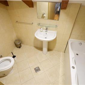 8 Bedroom Seaside Villa with Pool in Zaton Bay near Dubrovnik, Sleeps 17-22