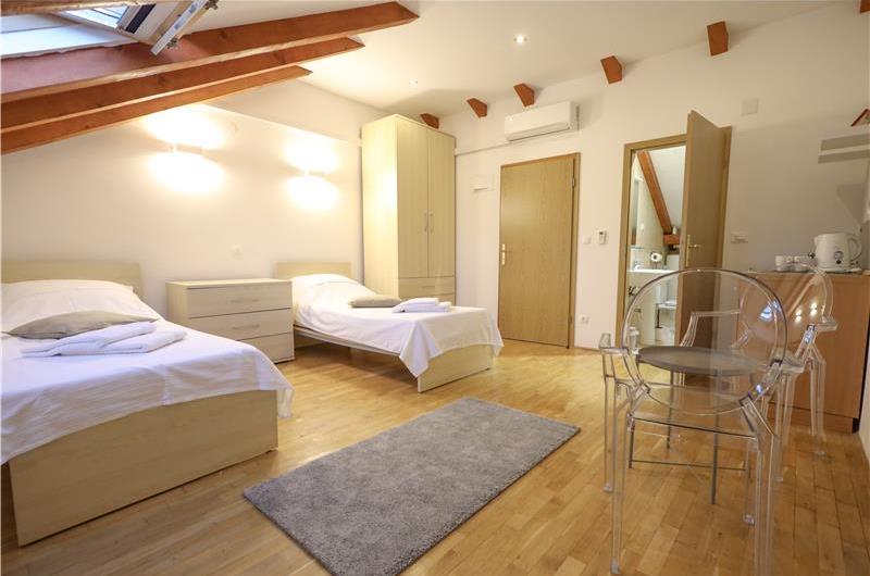 8 Bedroom Seaside Villa with Pool in Zaton Bay near Dubrovnik, Sleeps 17-22
