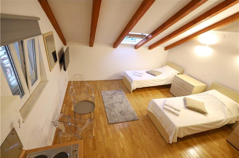 8 Bedroom Seaside Villa with Pool in Zaton Bay near Dubrovnik, Sleeps 17-22