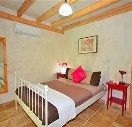 2 Bedroom Villa with pool in Bodrum, Sleeps 4 