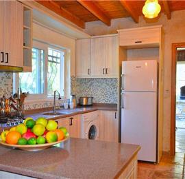 2 Bedroom Villa with pool in Bodrum, Sleeps 4 