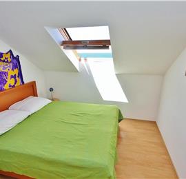 3 Bedroom Duplex Apartment with Sea Views in Sutivan, Brac Island - sleeps 6-7