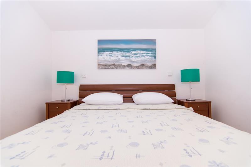 Beachfront villa in Ciovo, photograph 16