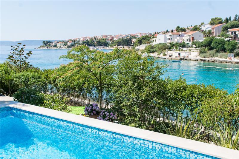Beachfront villa in Ciovo, photograph 7