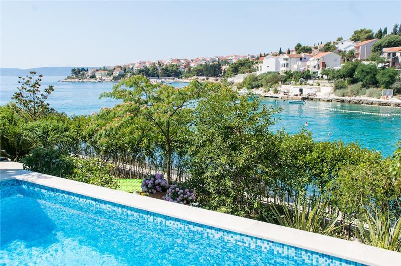5 Bedroom Villa with Pool on Ciovo near Trogir sleeps 10-14