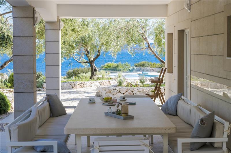 Beachfront villa in Smokvina, photograph 5