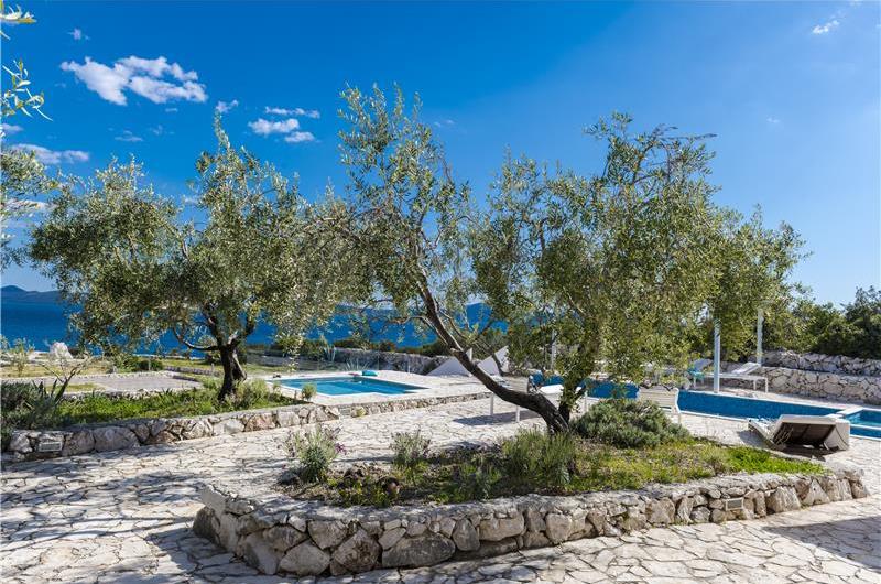 Luxury 5 Bedroom Beachfront Villa near Dubrovnik, Sleeps 11-12