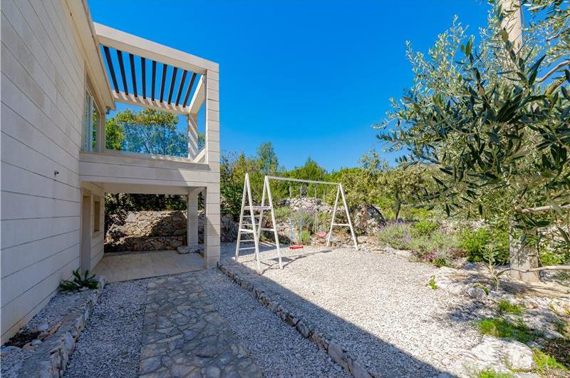 Luxury 5 Bedroom Beachfront Villa near Dubrovnik, Sleeps 11-12