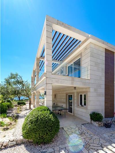 Luxury 5 Bedroom Beachfront Villa near Dubrovnik, Sleeps 11-12