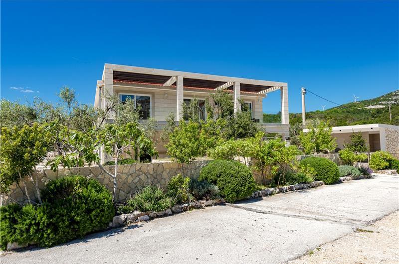 Luxury 5 Bedroom Beachfront Villa near Dubrovnik, Sleeps 11-12