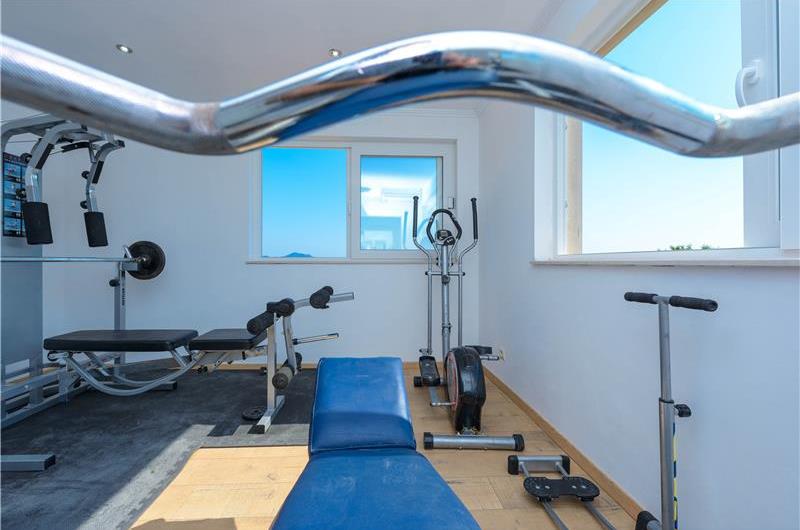 Luxury 5 Bedroom Beachfront Villa near Dubrovnik, Sleeps 11-12