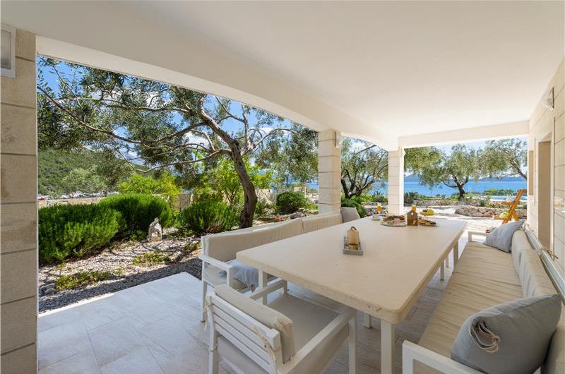 Luxury 5 Bedroom Beachfront Villa near Dubrovnik, Sleeps 11-12