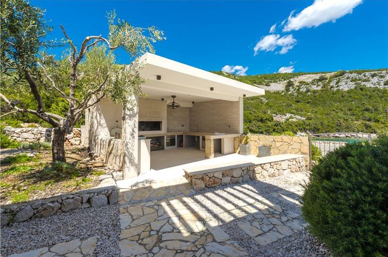 Luxury 5 Bedroom Beachfront Villa near Dubrovnik, Sleeps 11-12