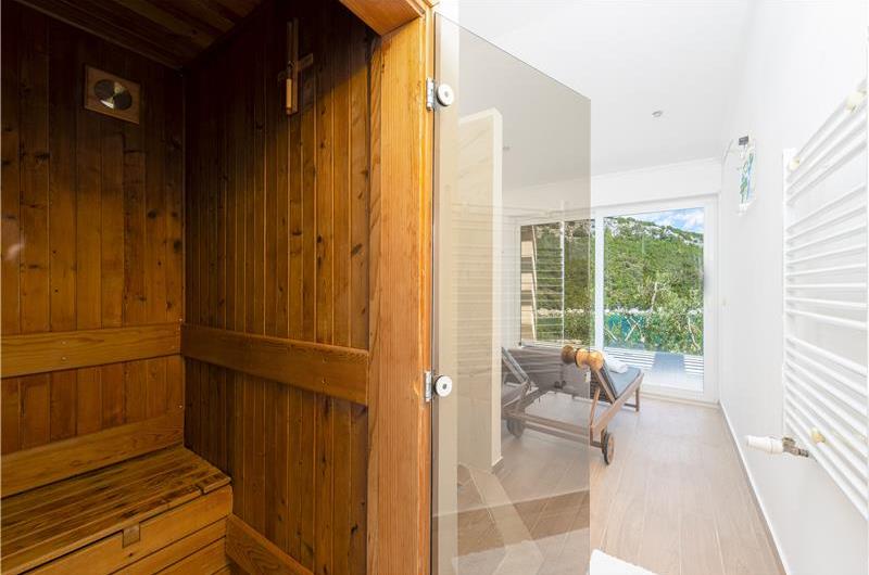 Luxury 5 Bedroom Beachfront Villa near Dubrovnik, Sleeps 11-12