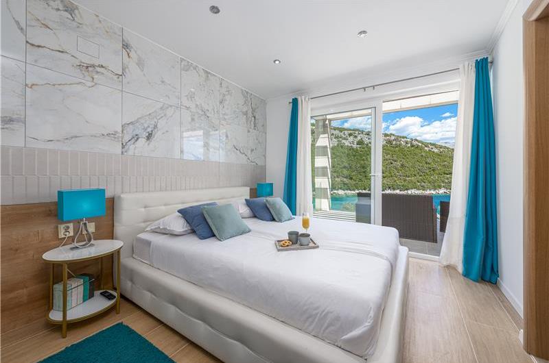 Luxury 5 Bedroom Beachfront Villa near Dubrovnik, Sleeps 11-12