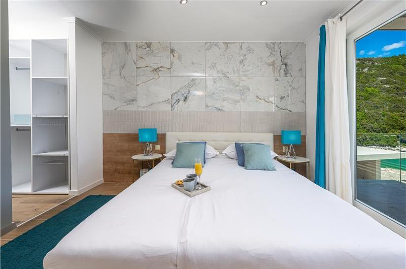 Luxury 5 Bedroom Beachfront Villa near Dubrovnik, Sleeps 11-12