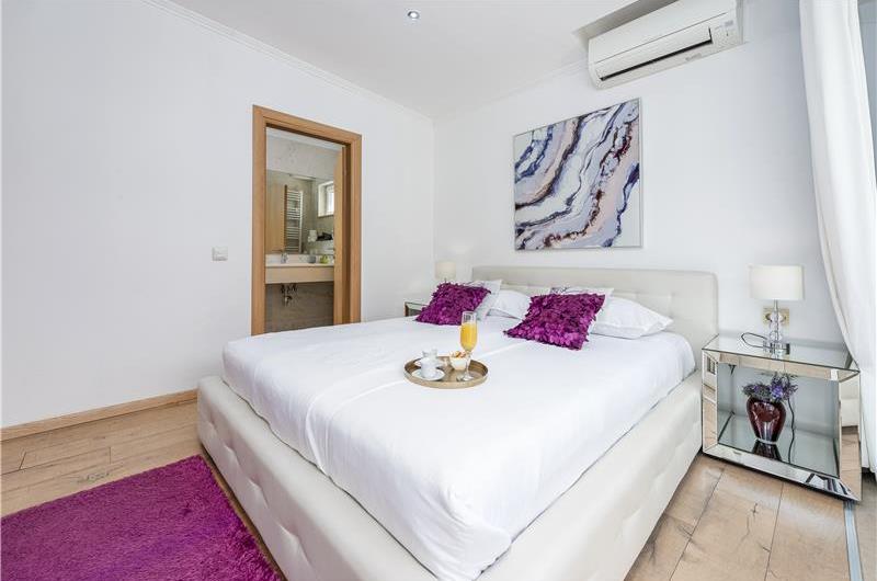 Luxury 5 Bedroom Beachfront Villa near Dubrovnik, Sleeps 11-12