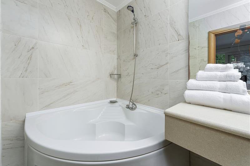 Luxury 5 Bedroom Beachfront Villa near Dubrovnik, Sleeps 11-12