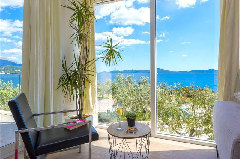 Luxury 5 Bedroom Beachfront Villa near Dubrovnik, Sleeps 11-12