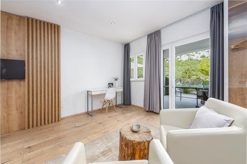 Luxury 5 Bedroom Beachfront Villa near Dubrovnik, Sleeps 11-12