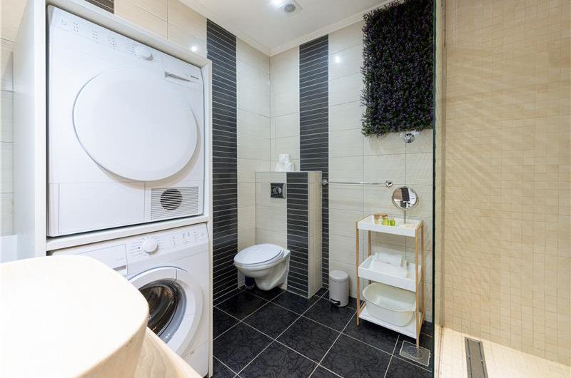 Luxury 5 Bedroom Beachfront Villa near Dubrovnik, Sleeps 11-12