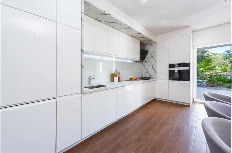 Luxury 5 Bedroom Beachfront Villa near Dubrovnik, Sleeps 11-12