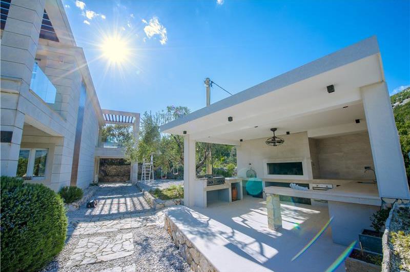 Luxury 5 Bedroom Beachfront Villa near Dubrovnik, Sleeps 11-12