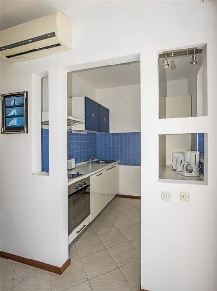 Beachfront villa in Supetar, photograph 11