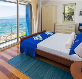 2 Bedroom Seafront villa with Pool on Brac, Sleeps 4-5