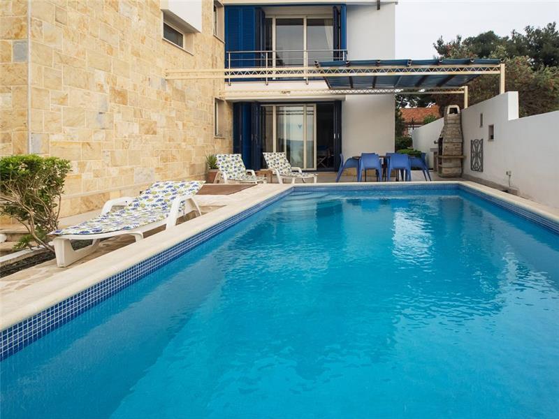 Beachfront villa in Supetar, photograph 18