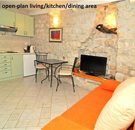 One and two bedroom apartments to rent in Trogir city centre, sleeping 2-6