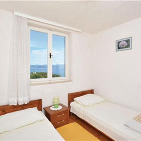4 Bedroom Villa with Pool and Sea Views on Solta, sleeps 8-10