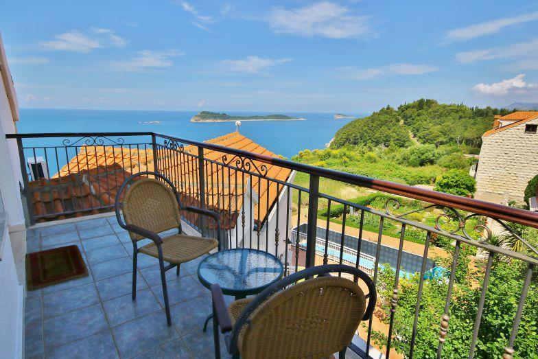Sea-view villa in Cavtat, photograph 8