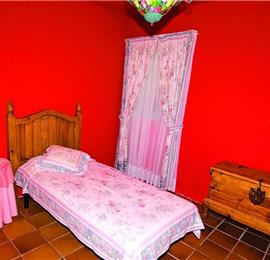 4 Bedroom Stone Villa near Ingenio, sleeps 6